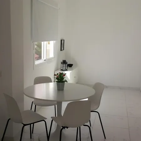 New * Los Cristianos (Tenerife)